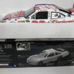 2-20008-1 NASCAR #29 Kevin Harvick 4th of July Diecast 1:24